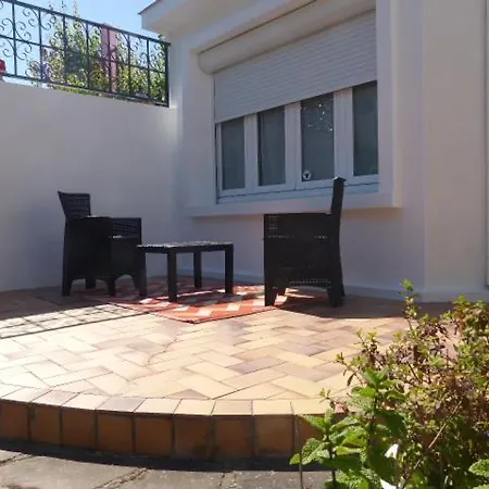 Maisonnette Proche Marche Et Plages Apartament *